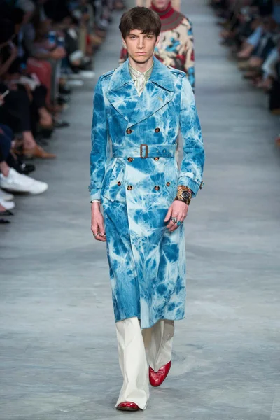 Look 33